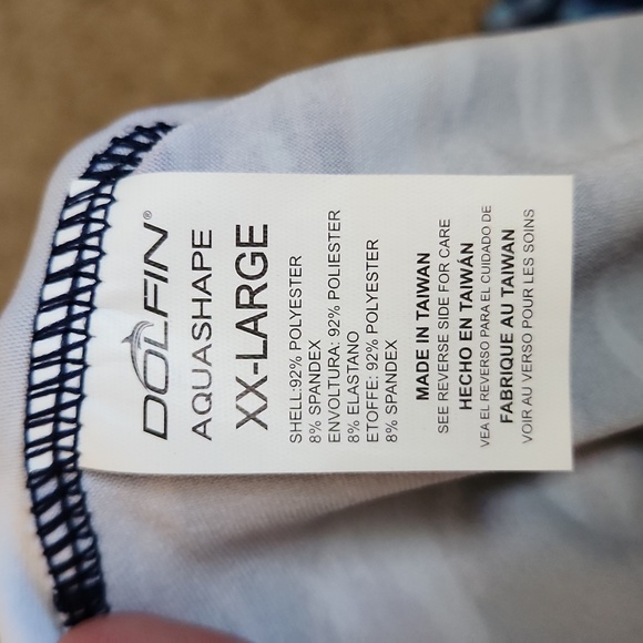 Dolfin Aquashape Tankini Top - Picture 12 of 12